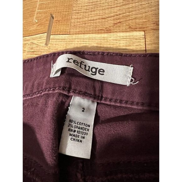Refuge Denim Distressed Skinny Jeans ~ Sz 2 ~ Burgundy ~ Mid Rise ~ 27" Inseam - Picture 7 of 11